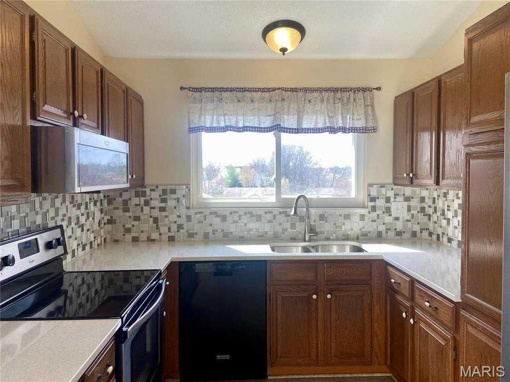 430 Brightfield Trl - Photo 3 of 27