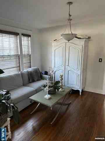 138 Highland Ave - Photo 2 of 12