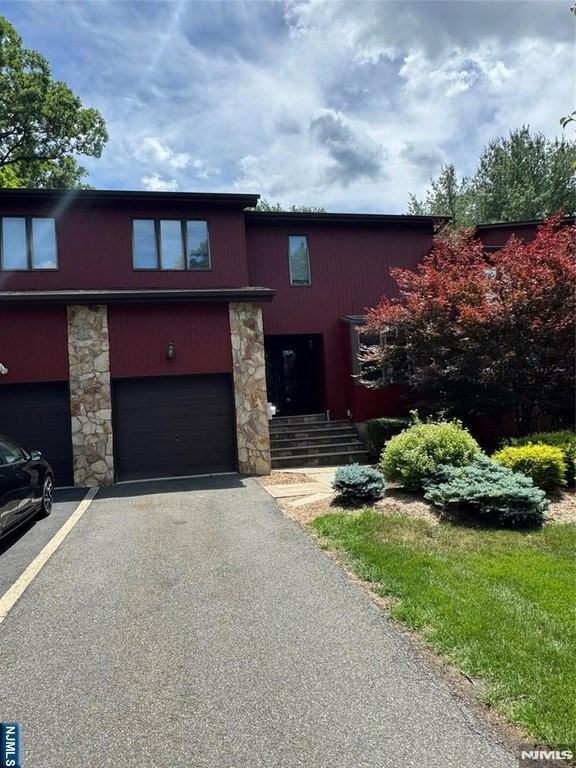 244 Butternut Dr - Photo 2 of 13