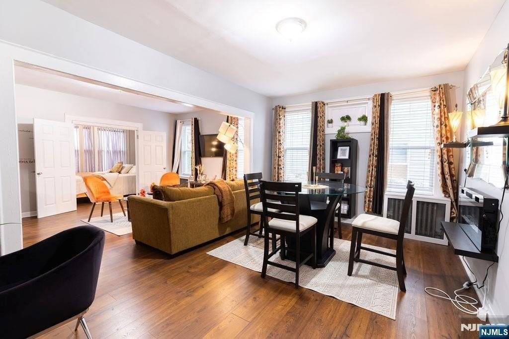 40 Harding Ter ## 42 - Photo 4 of 15