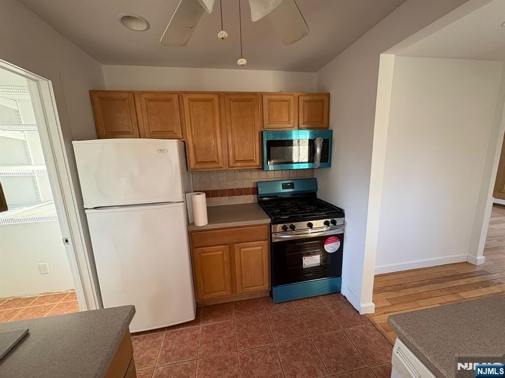 580 Chestnut Ave - Photo 6 of 10