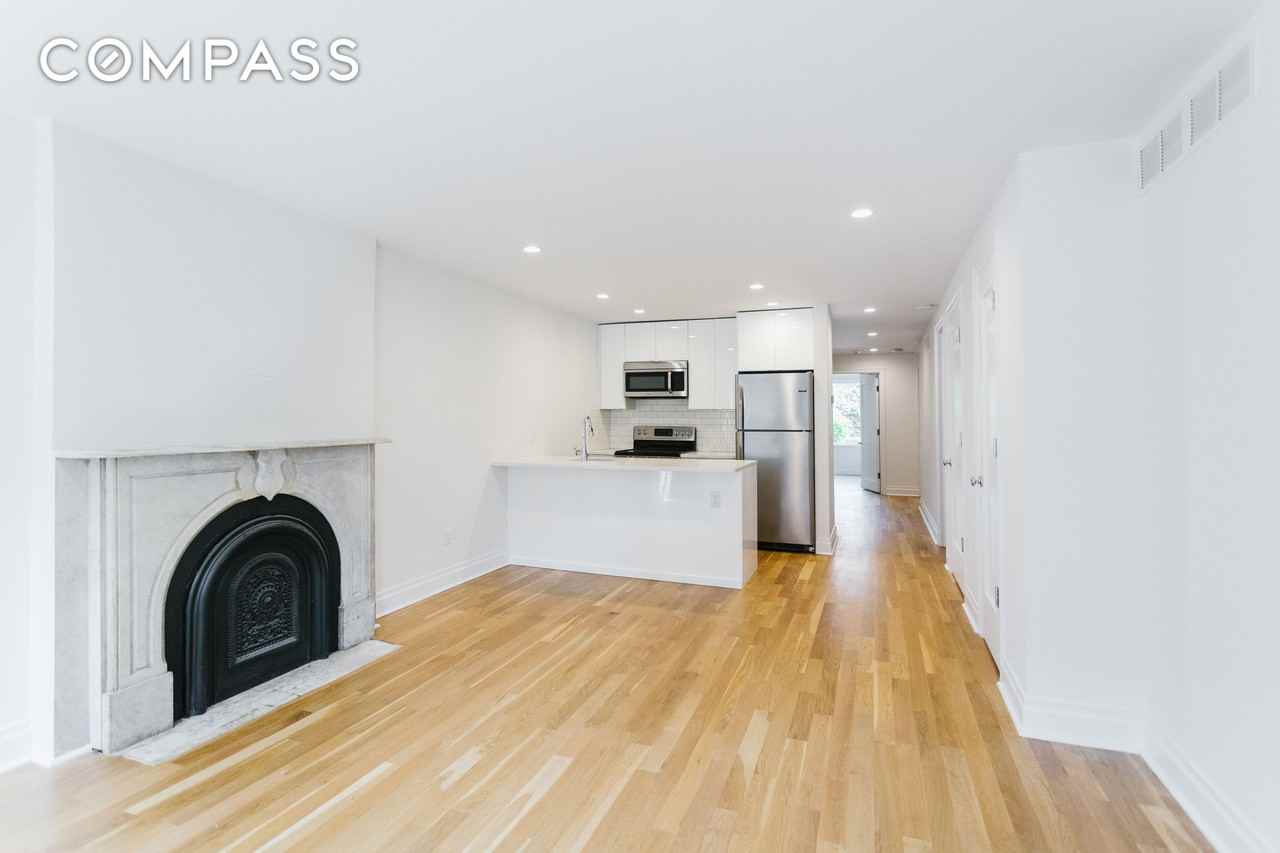 339 Hoyt St #A - Photo 2 of 19