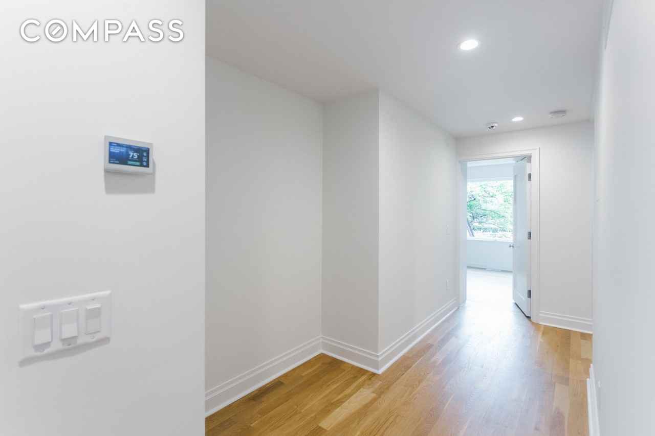 339 Hoyt St #A - Photo 4 of 19