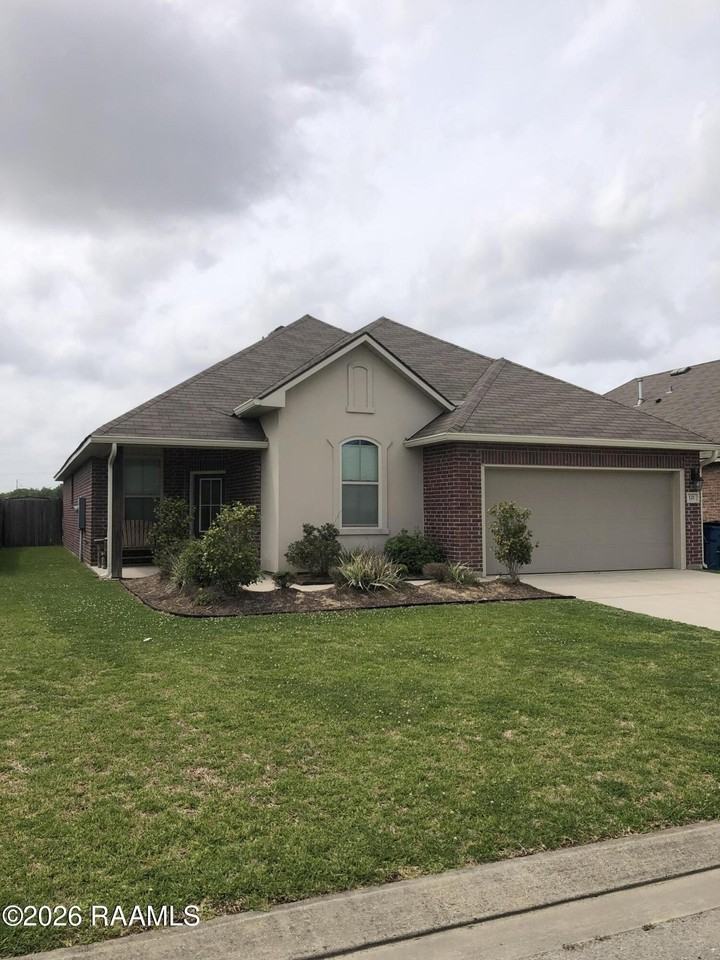 121 Merrydale Ln - Photo 2 of 40