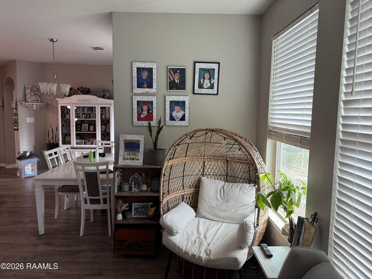 121 Merrydale Ln - Photo 7 of 40