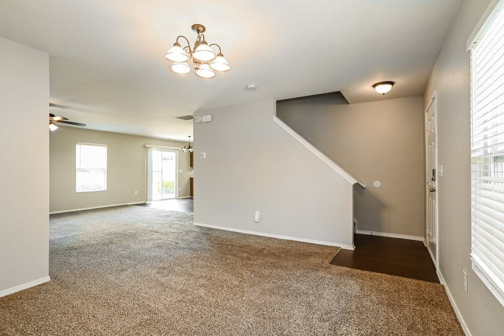 12034 Red Leaf Dr - Photo 6 of 17