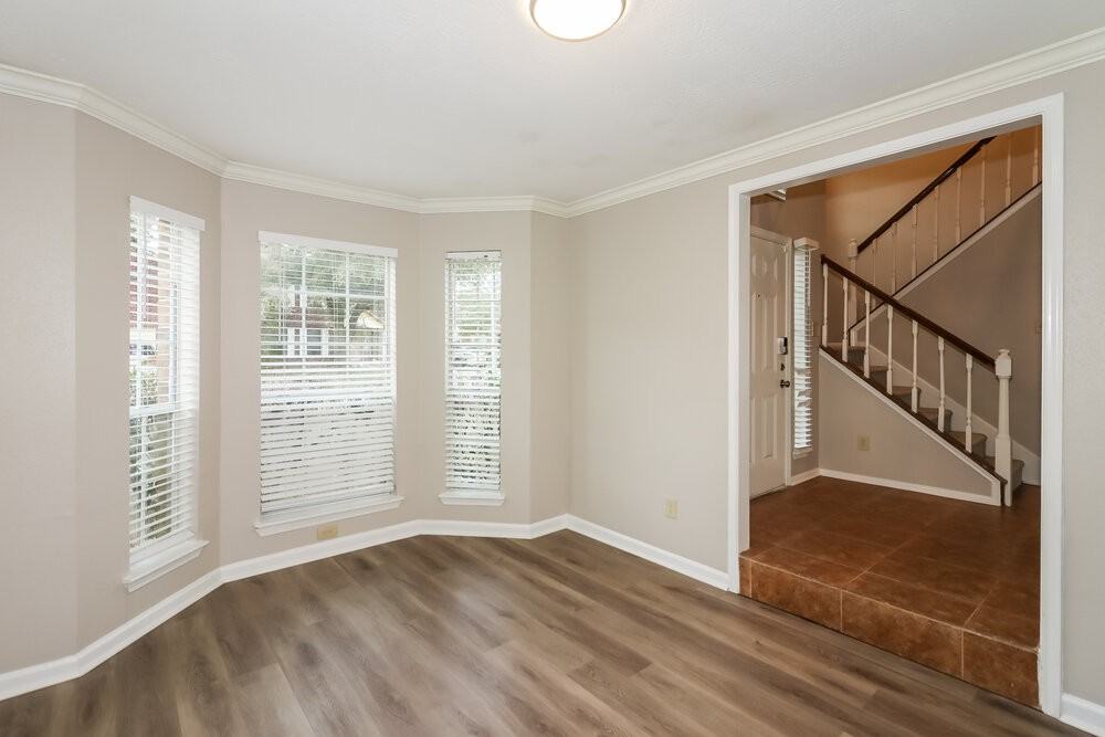 15815 Spruce River Ct - Photo 7 of 18