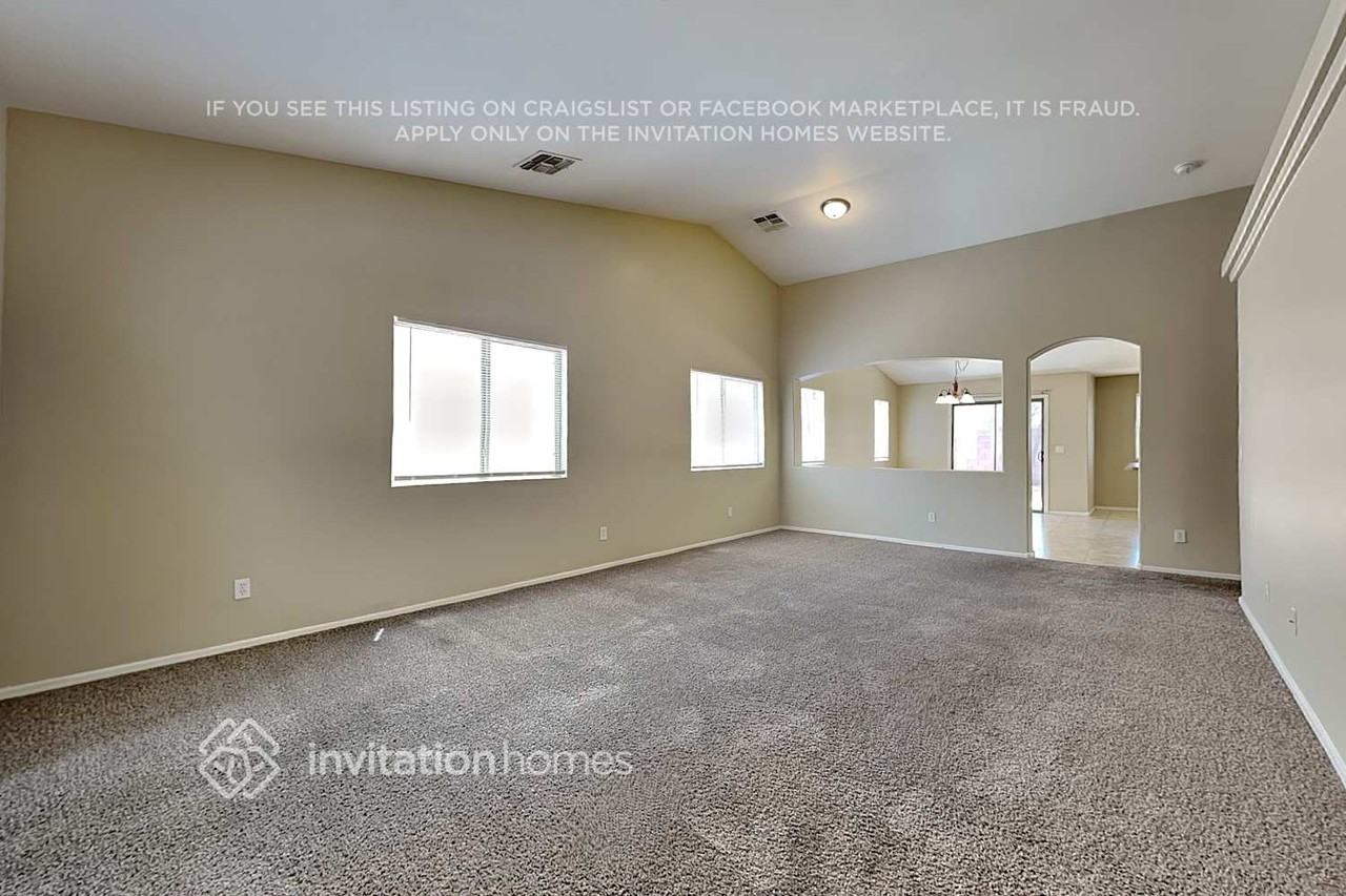 3319 W Sunland Ave - Photo 3 of 19
