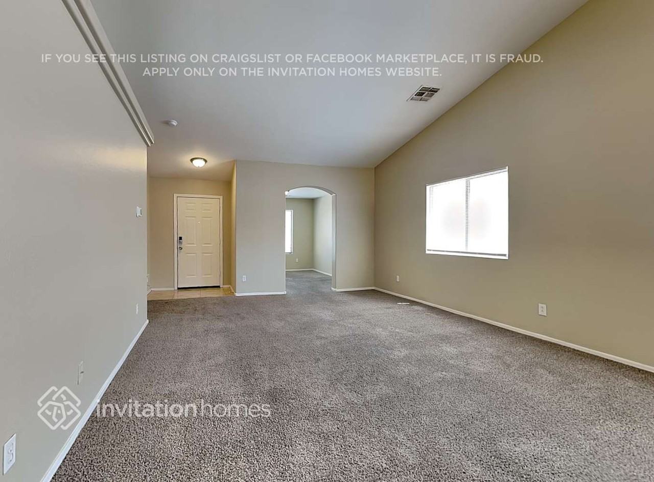 3319 W Sunland Ave - Photo 4 of 19