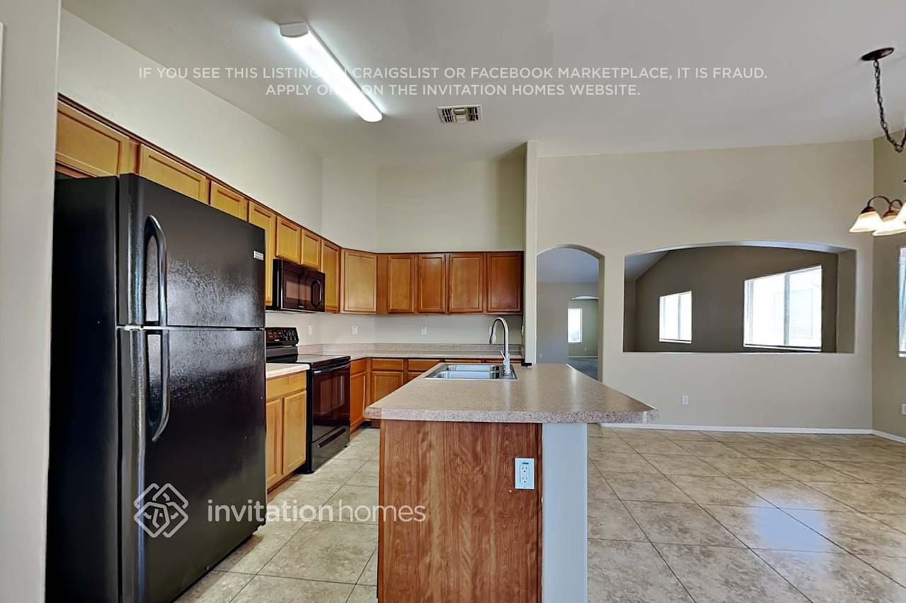3319 W Sunland Ave - Photo 7 of 19
