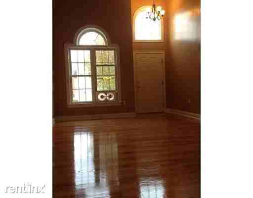 65 Knowlton Cir - Photo 2 of 6