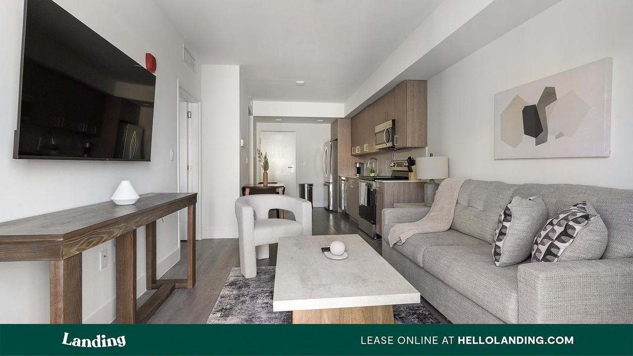 1025 E 25 St - Photo 4 of 50