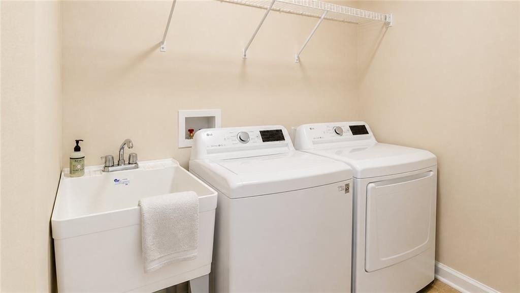 391 Gold Cove Ln - Photo 6 of 15