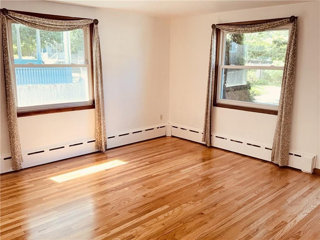 25 Thurston Ave ##B - Photo 4 of 20