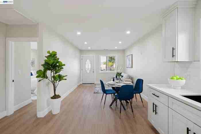 1612 94th Ave - Photo 3 of 15