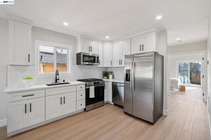 1612 94th Ave - Photo 4 of 15