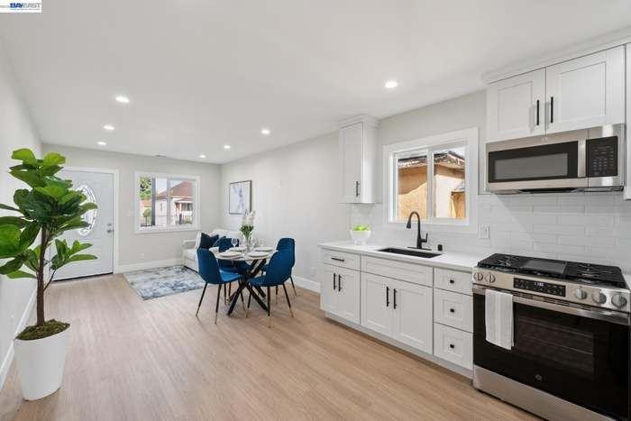 1612 94th Ave - Photo 6 of 15