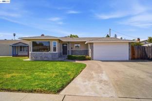 39605 Bruning St - Photo 1 of 1