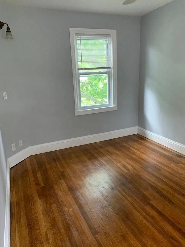 180 Williams St ##2 - Photo 3 of 11