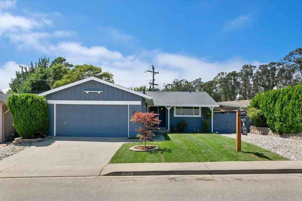 2510 Sherwood Dr - Photo 2 of 21