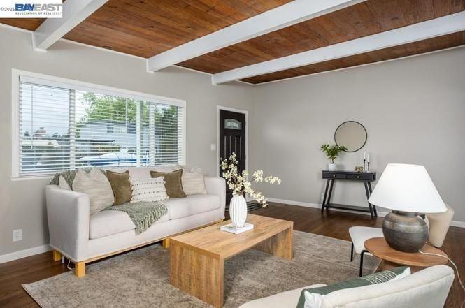 36637 Burdick St - Photo 6 of 16