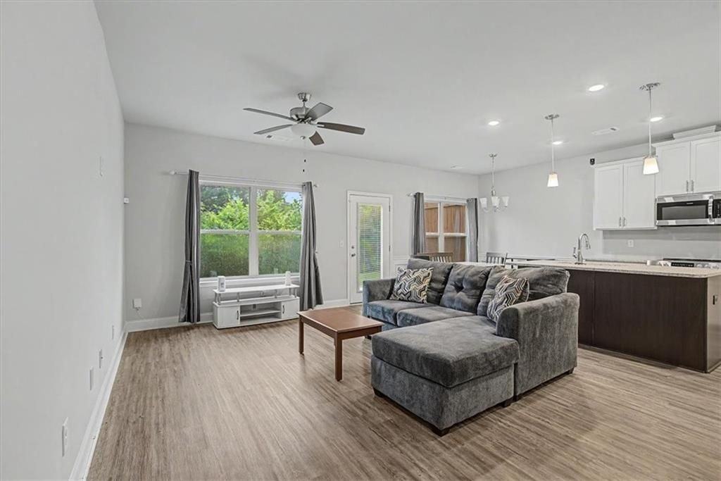 1360 Sugar Glen Ct - Photo 3 of 23