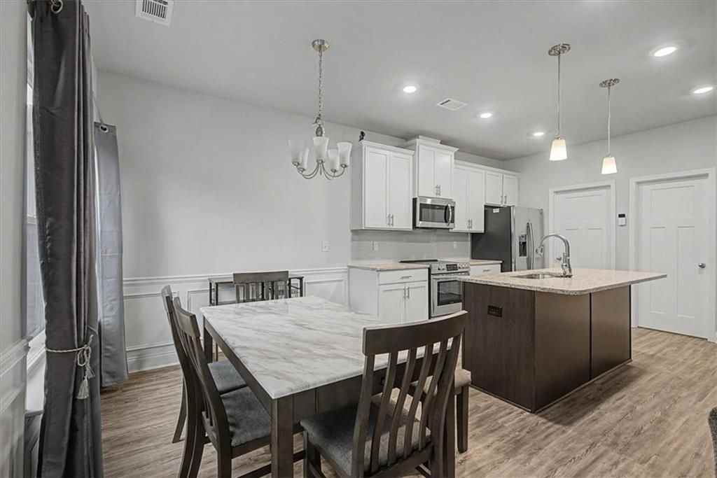 1360 Sugar Glen Ct - Photo 7 of 23