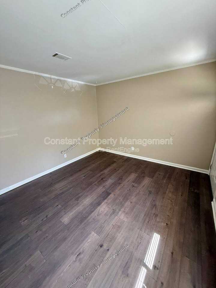 4301 Ayers Rd #4303 - Photo 3 of 10
