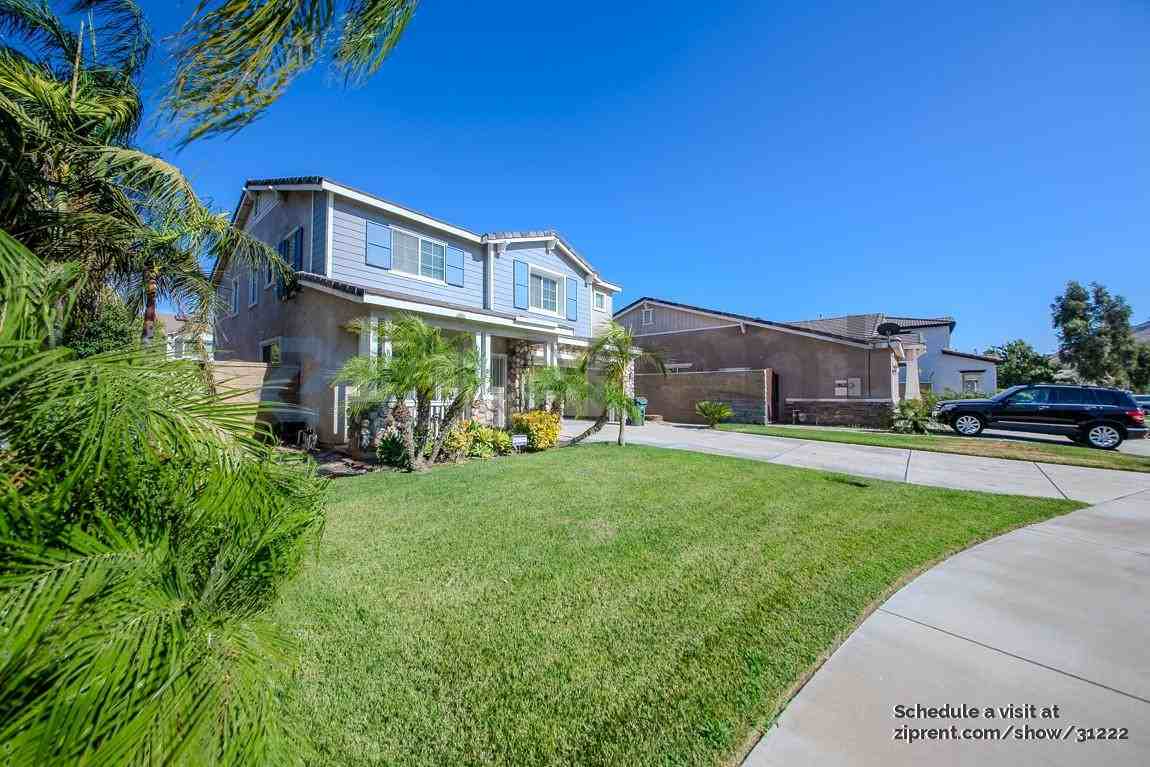11113 Sassafras Ct - Photo 2 of 41