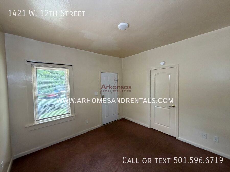 1421 W 12th St - Photo 2 of 27