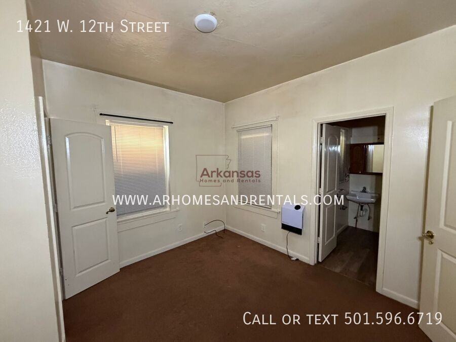 1421 W 12th St - Photo 7 of 27