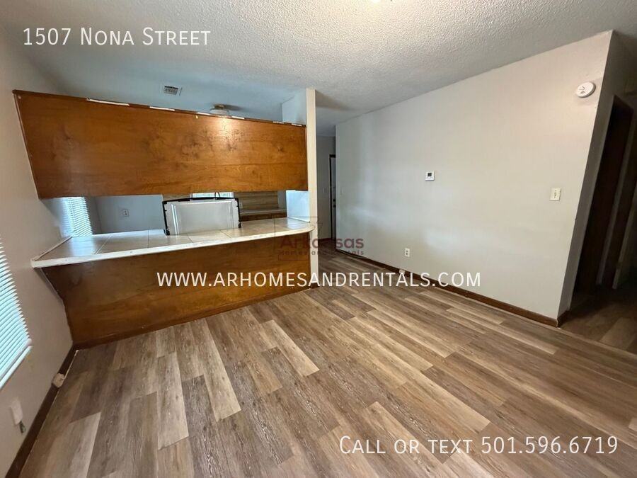 1507 Nona St - Photo 2 of 17