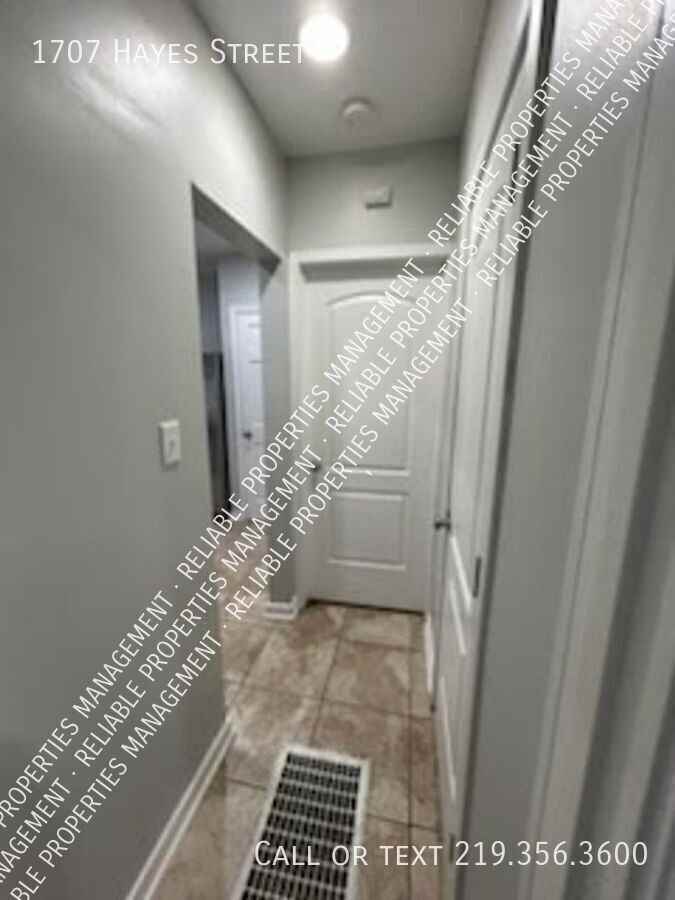 1707 Hayes St - Photo 2 of 22