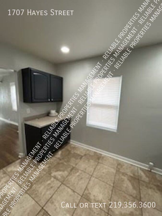 1707 Hayes St - Photo 7 of 22
