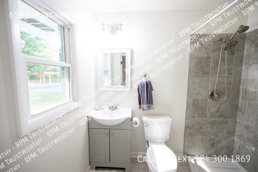 6561 Huntsboro Rd - Photo 5 of 50