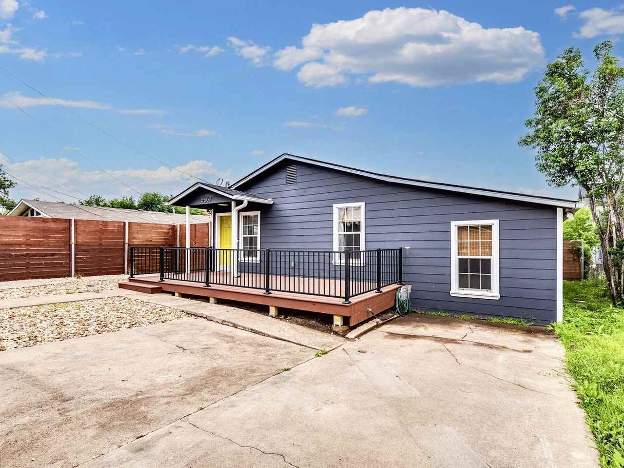 5607 Samuel Huston Ave - Photo 4 of 26