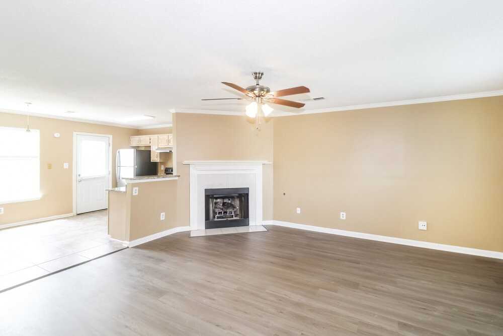 8900 Fulton Cv - Photo 6 of 17