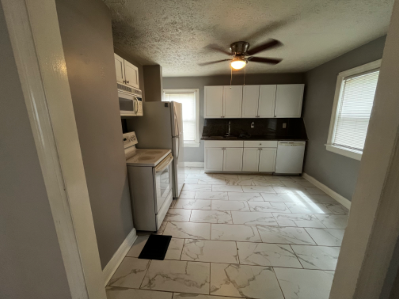 1523 Wurtele Ave - Photo 7 of 24