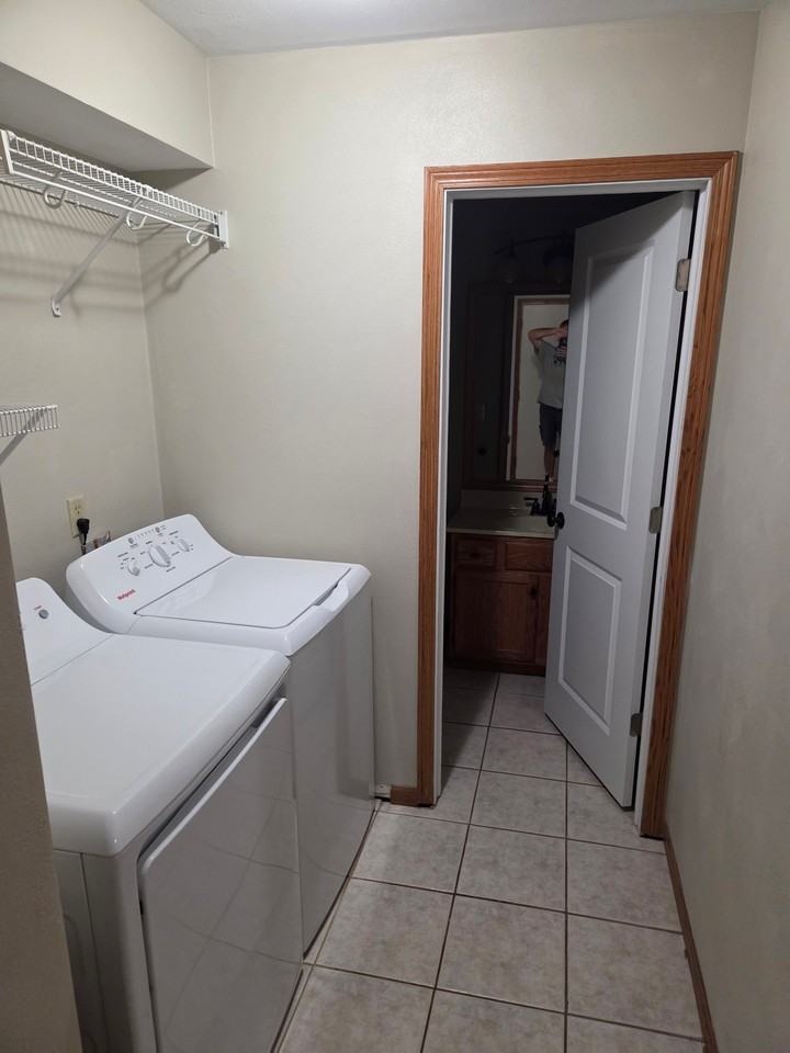 7335 Travertine Trl - Photo 4 of 10