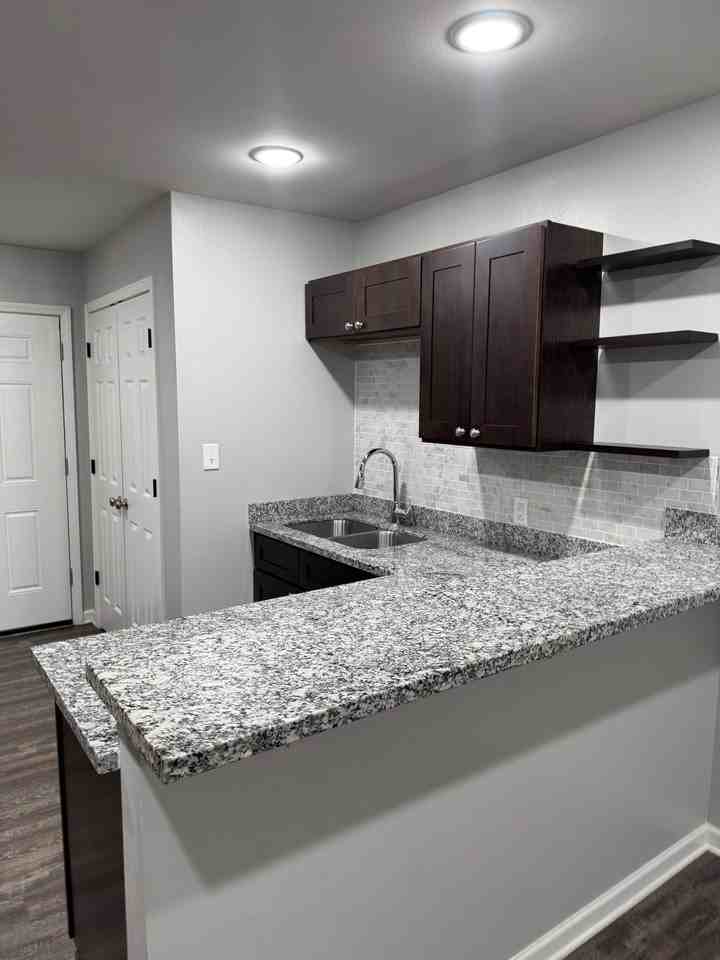 136 Duplantis St #D - Photo 5 of 9