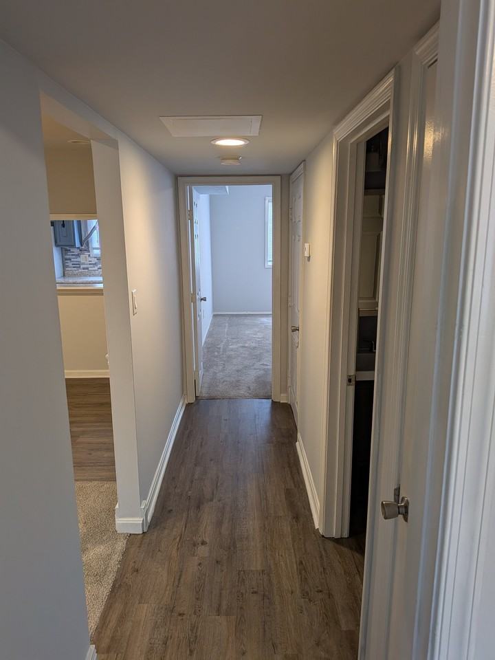 22024 Gloucester Ct #B5 - Photo 5 of 9