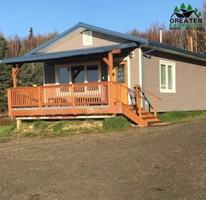featured image of 690 El Rancho Dr #B