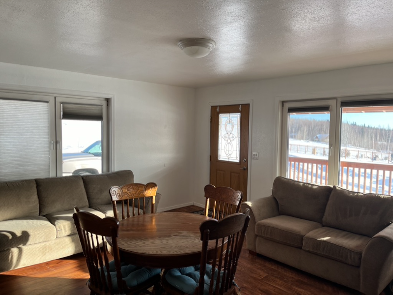 690 El Rancho Dr #B - Photo 6 of 9