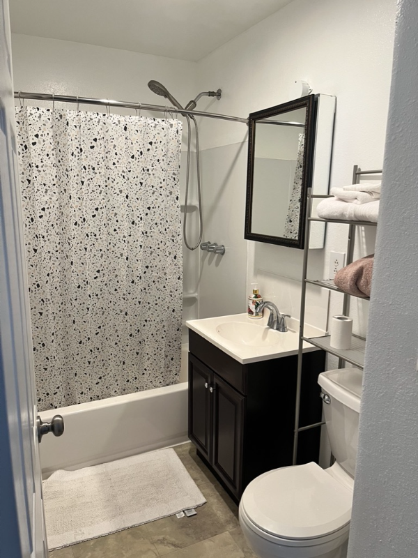 690 El Rancho Dr #B - Photo 7 of 9