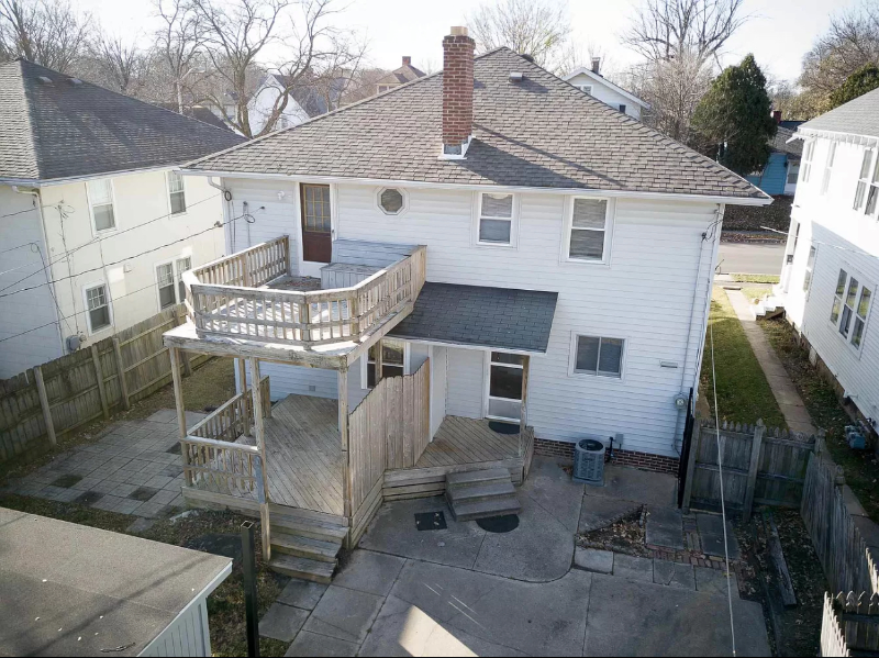3319 S Harrison St - Photo 2 of 15