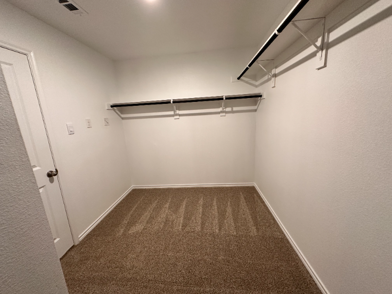 2330 Hydrangea Dr - Photo 5 of 26