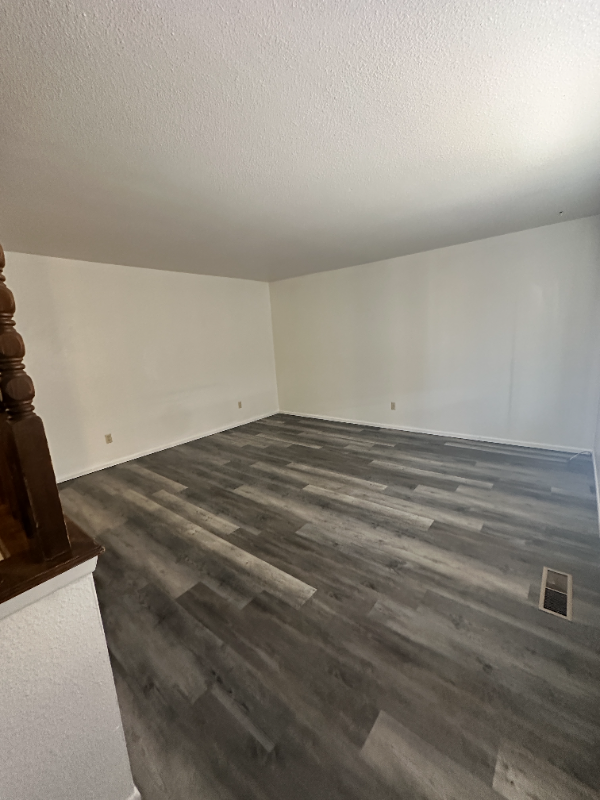 2805 E 22nd St #D - Photo 4 of 8
