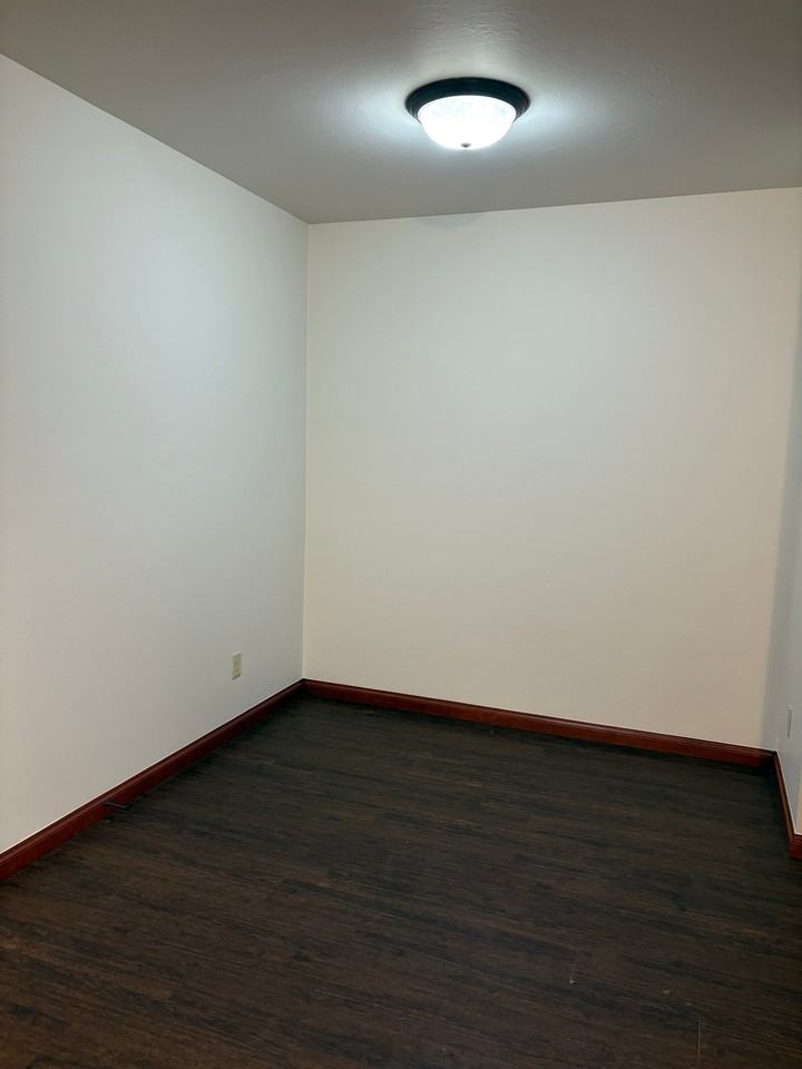 1615 E Lawter Rd - Photo 6 of 12