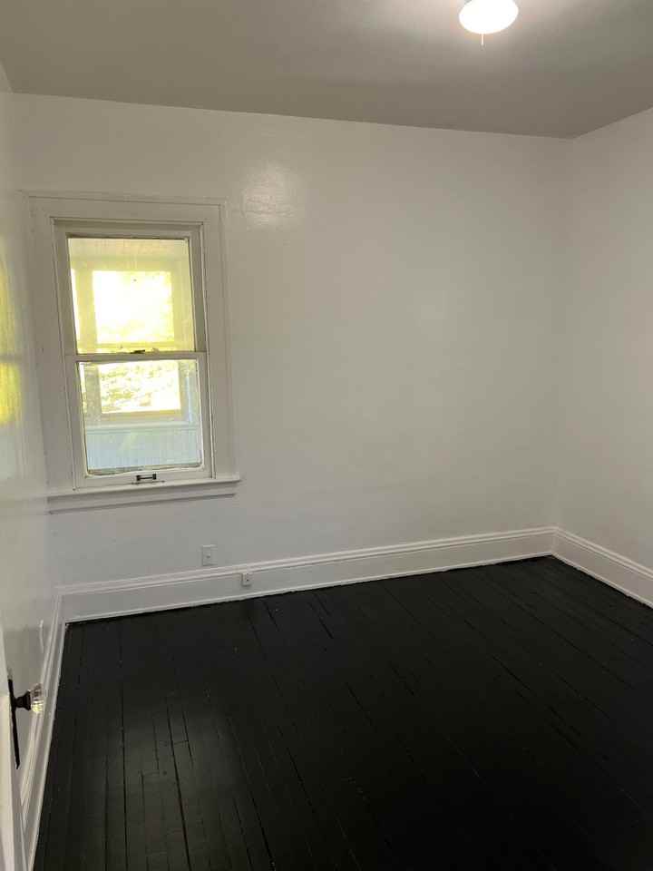 12209 Corlett Ave #4 - Photo 4 of 6