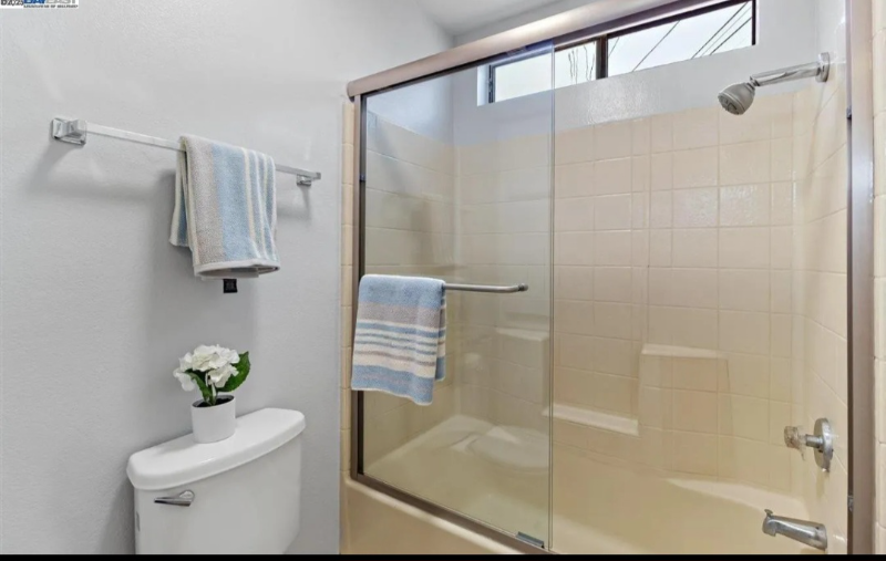 2373 Foothill Blvd #D - Photo 4 of 5